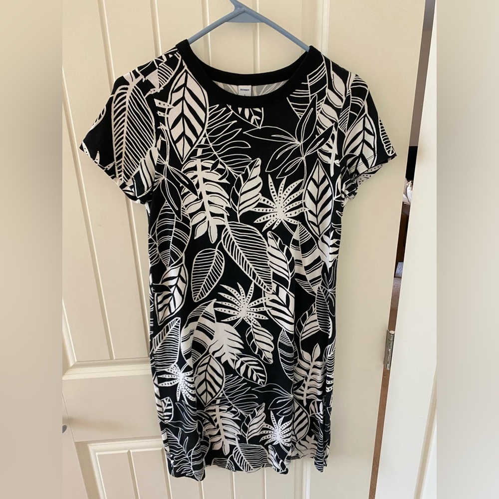 Bundle of Old Navy and Mossimo Dresses. Summer. Size XS-S 5 Dresses Total